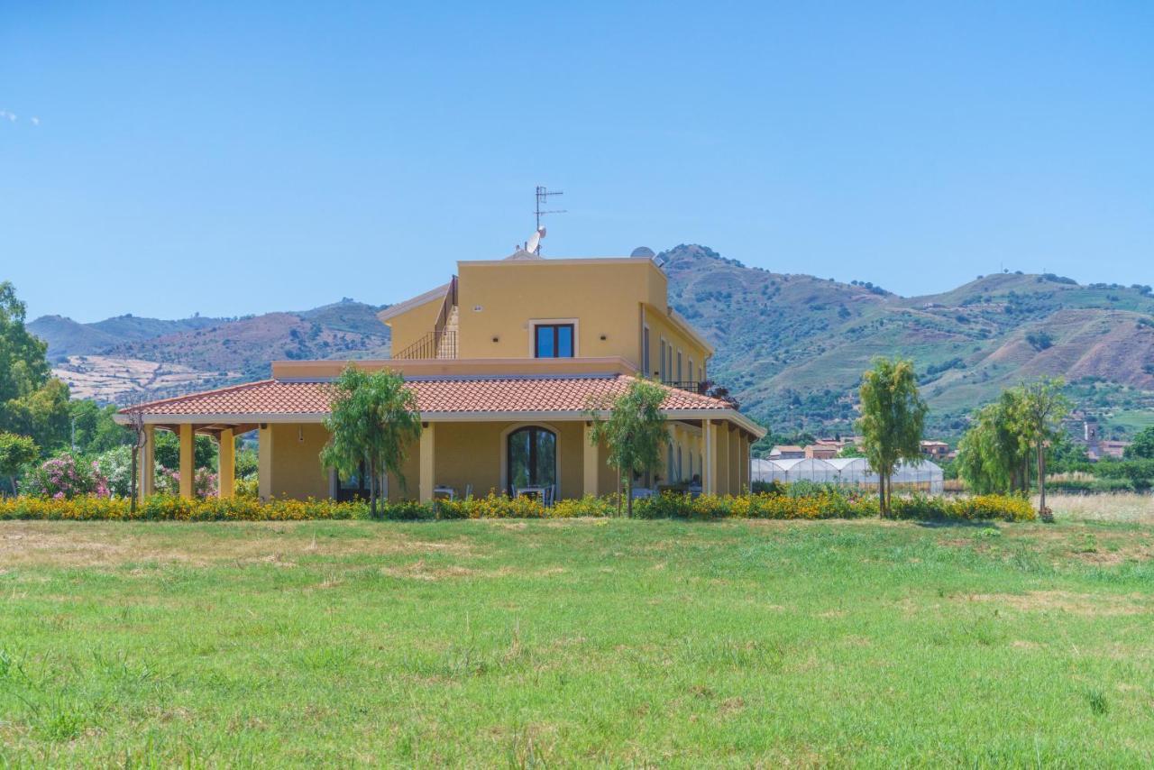 Minissale Farmhouse Калатабиано Екстериор снимка